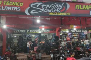 Almacén y taller de motos Stacion scooter