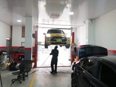 1 Taller automotriz Automekanica premier SAS (5)